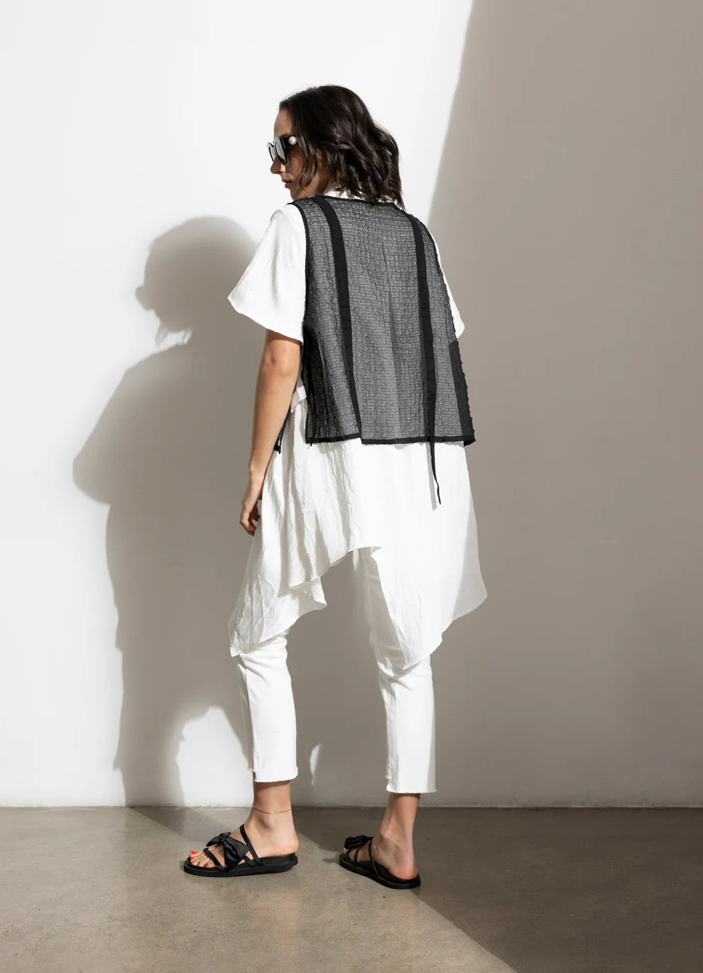 Tavian Vest Black
