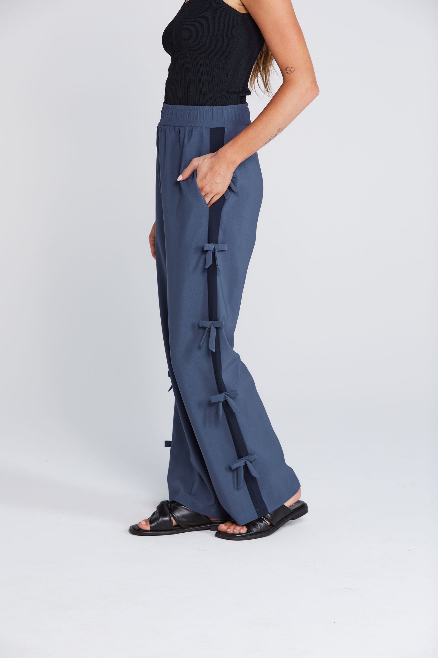Bowtiful Pant Navy Oxford