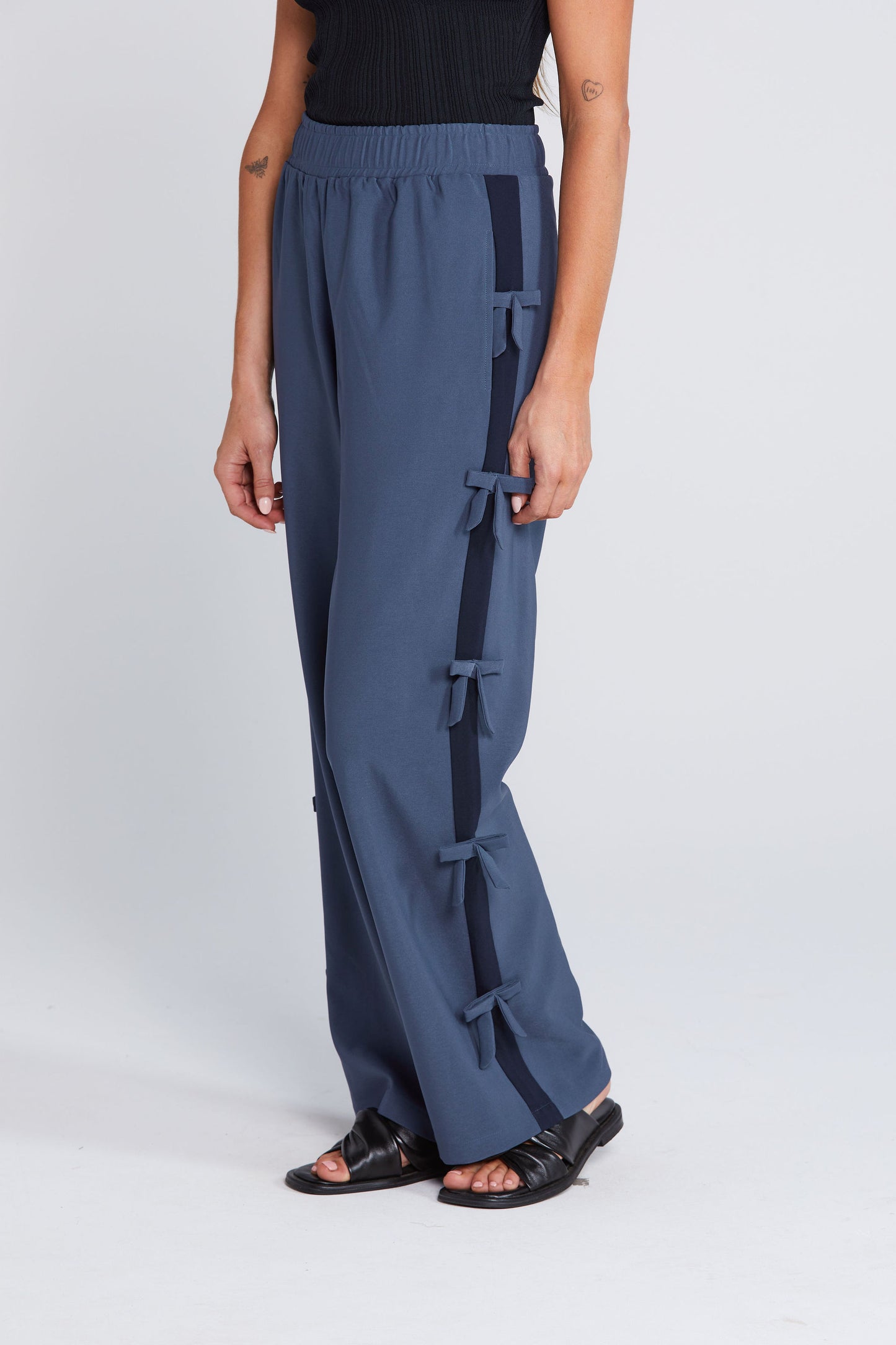 Bowtiful Pant Navy Oxford