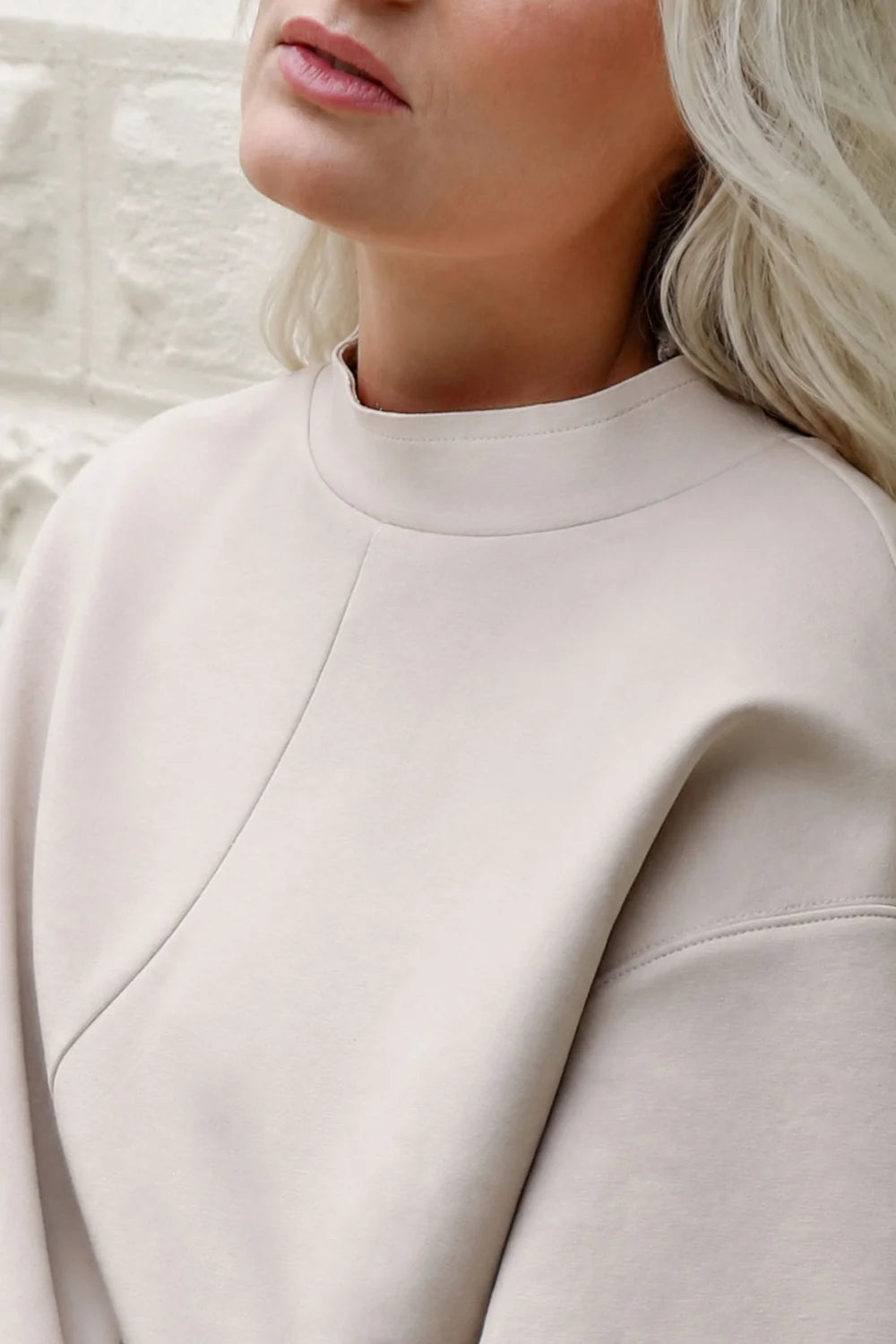 LOUNGE EFFECT Top