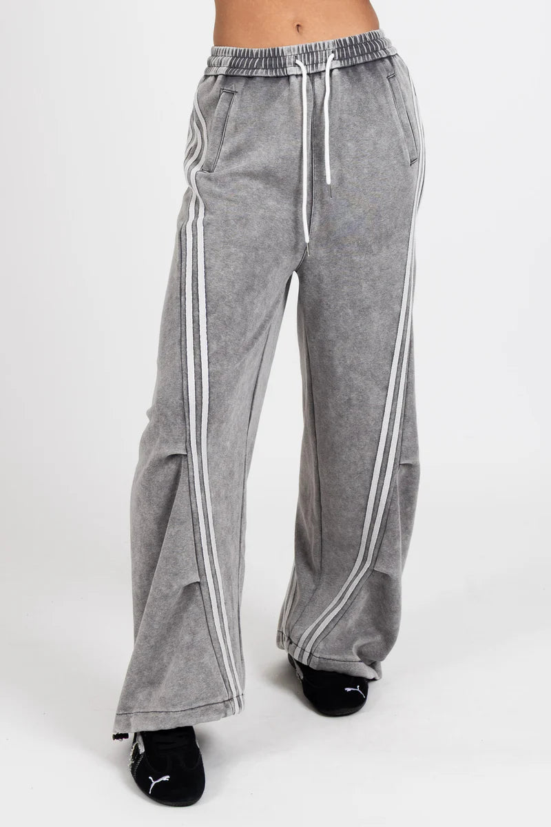 Let's Play Trackie