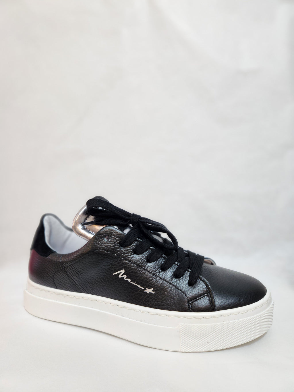 Meline Italian Sneakers | Black