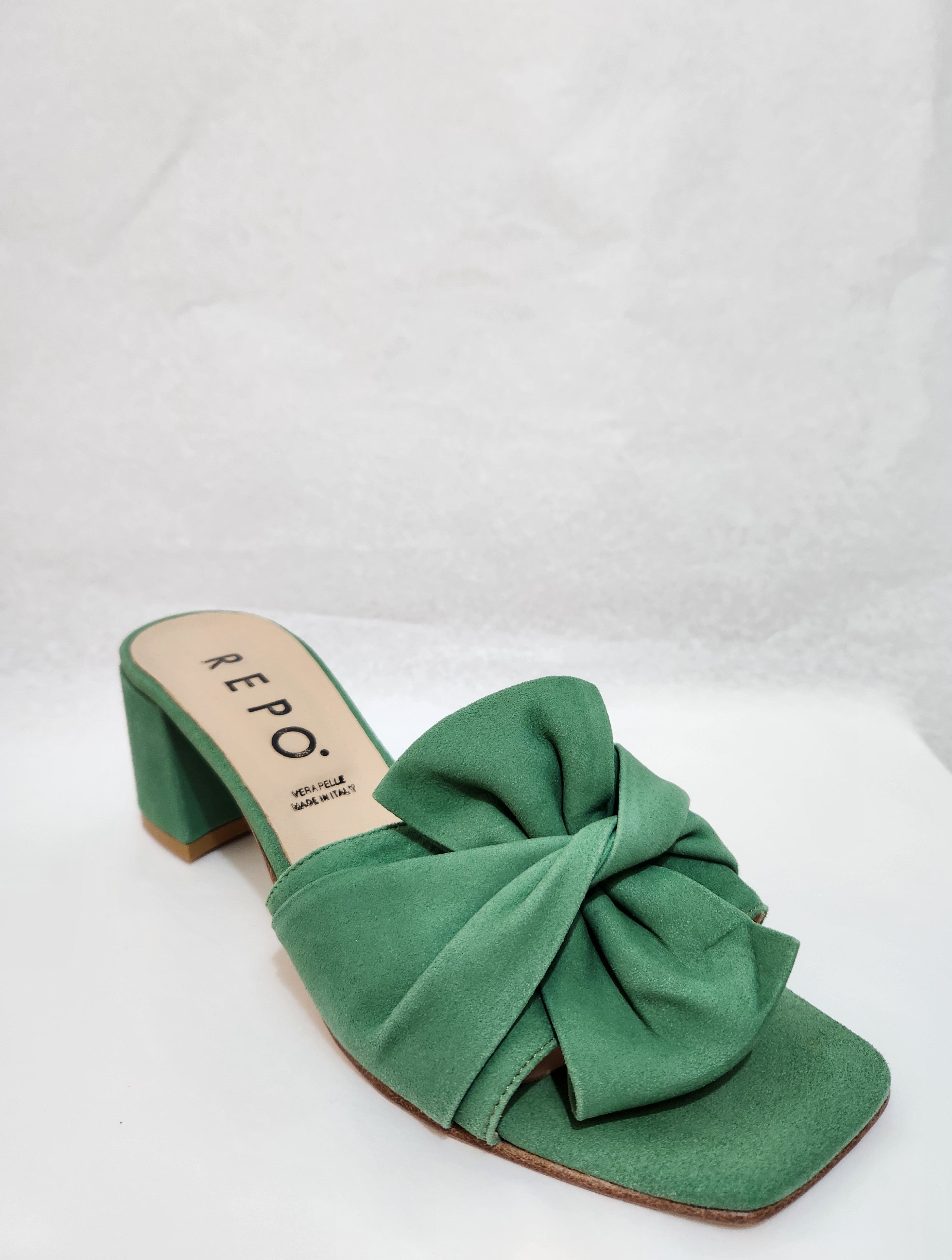 Repo Italian Suede Green Slides