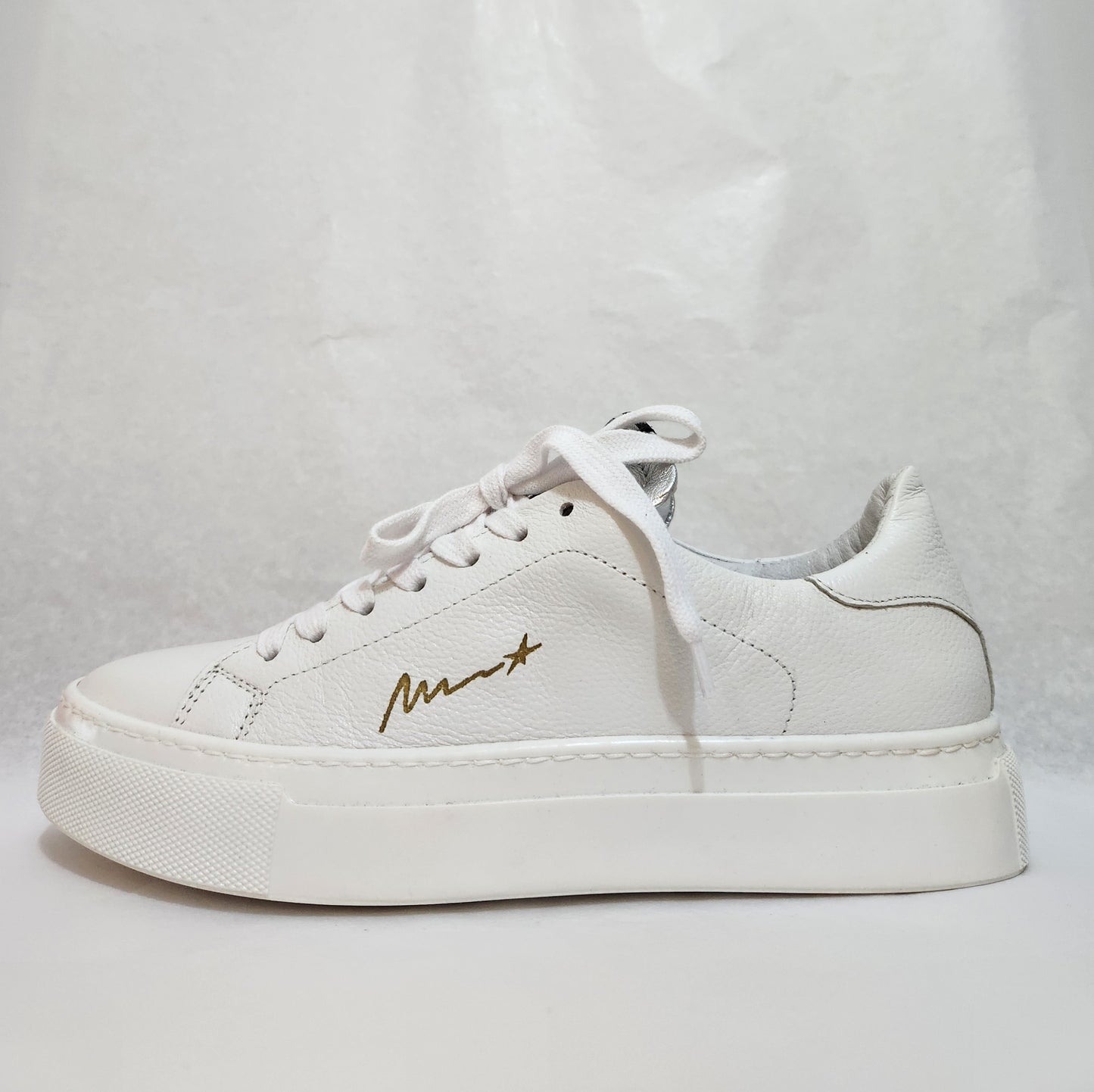 Meline Italian Sneakers | White