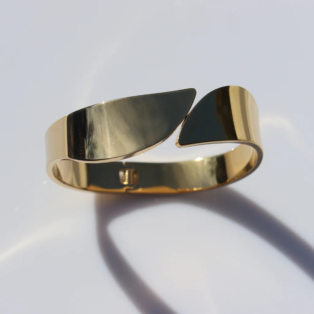 Fabuleux Vous Steel Me Gold Cici Cuff