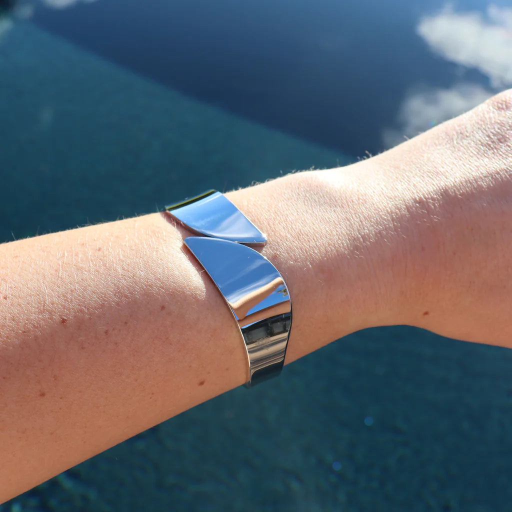 Fabuleux Vous Steel Me Silver Cici Cuff