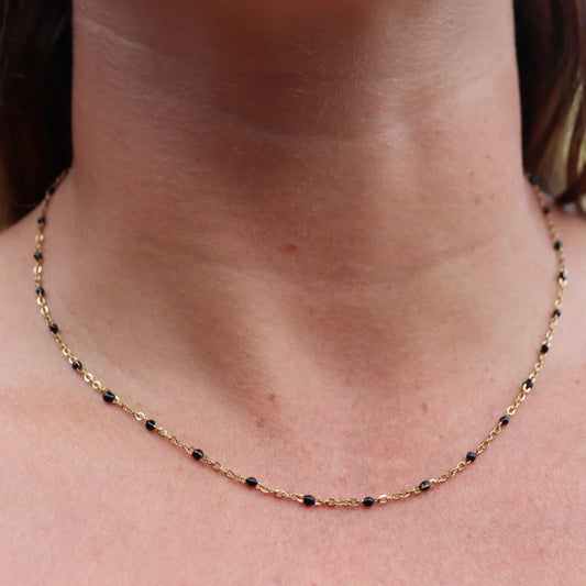 Fabuleux vous Steel Me Boho Black Bead Petite Necklace