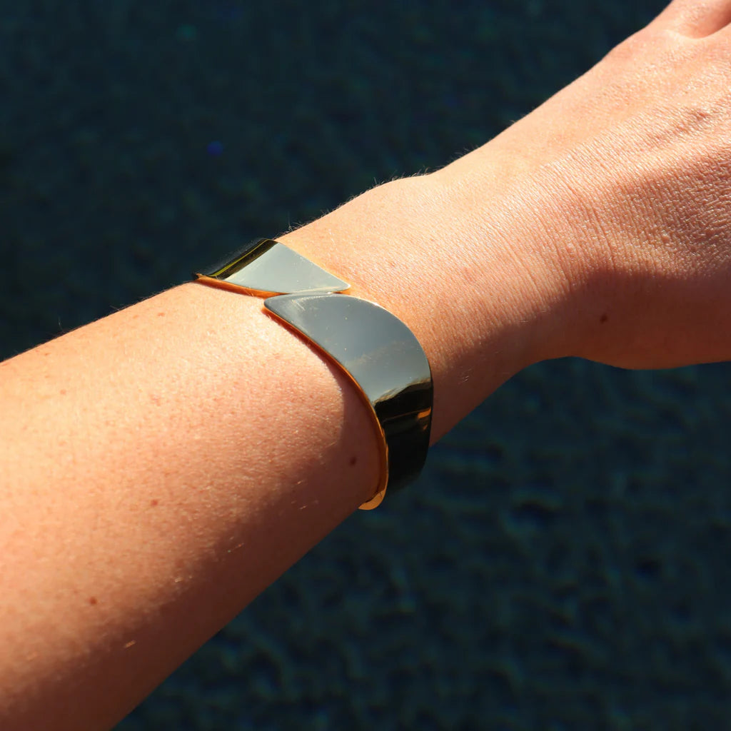 Fabuleux Vous Steel Me Gold Cici Cuff