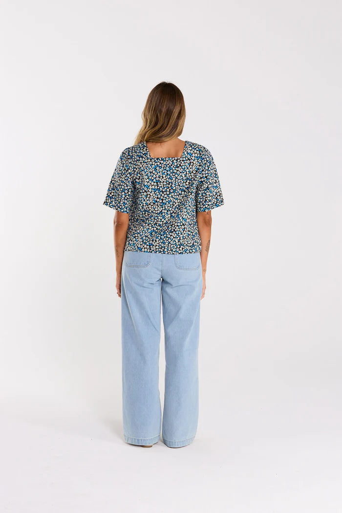 Cassie Top Blue Moon Garden