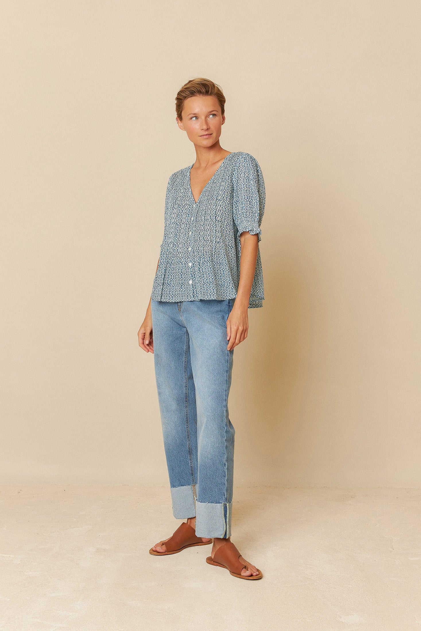 INDI + COLD ELASTIC SHORT SLEEVE SHIRT