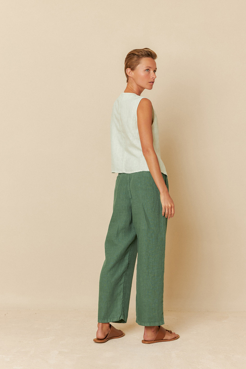 INDI + COLD LINEN VEST GREEN