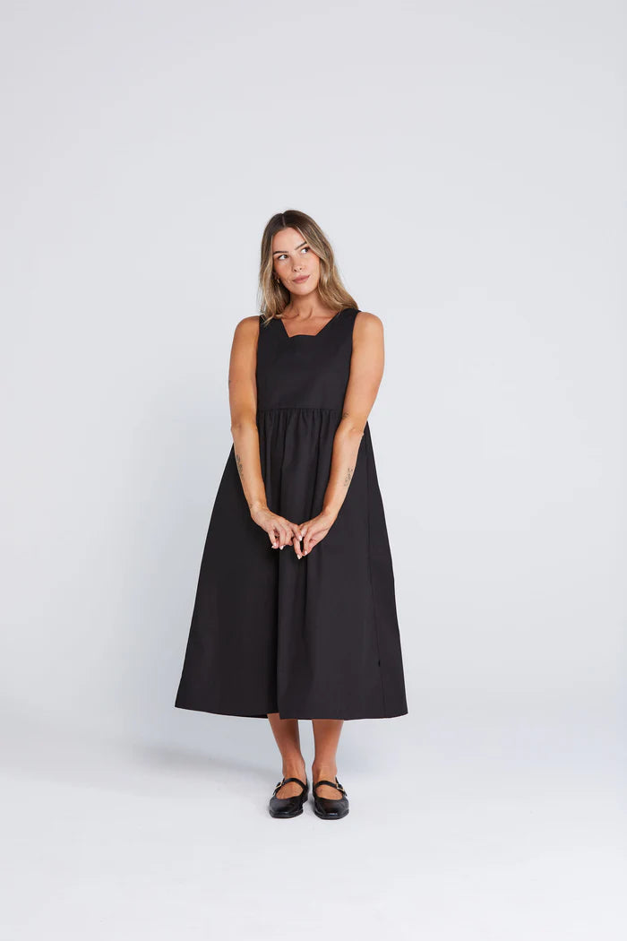 Easeful Dress Black