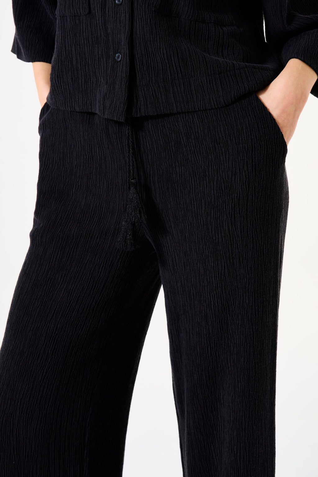 Black pants H50116