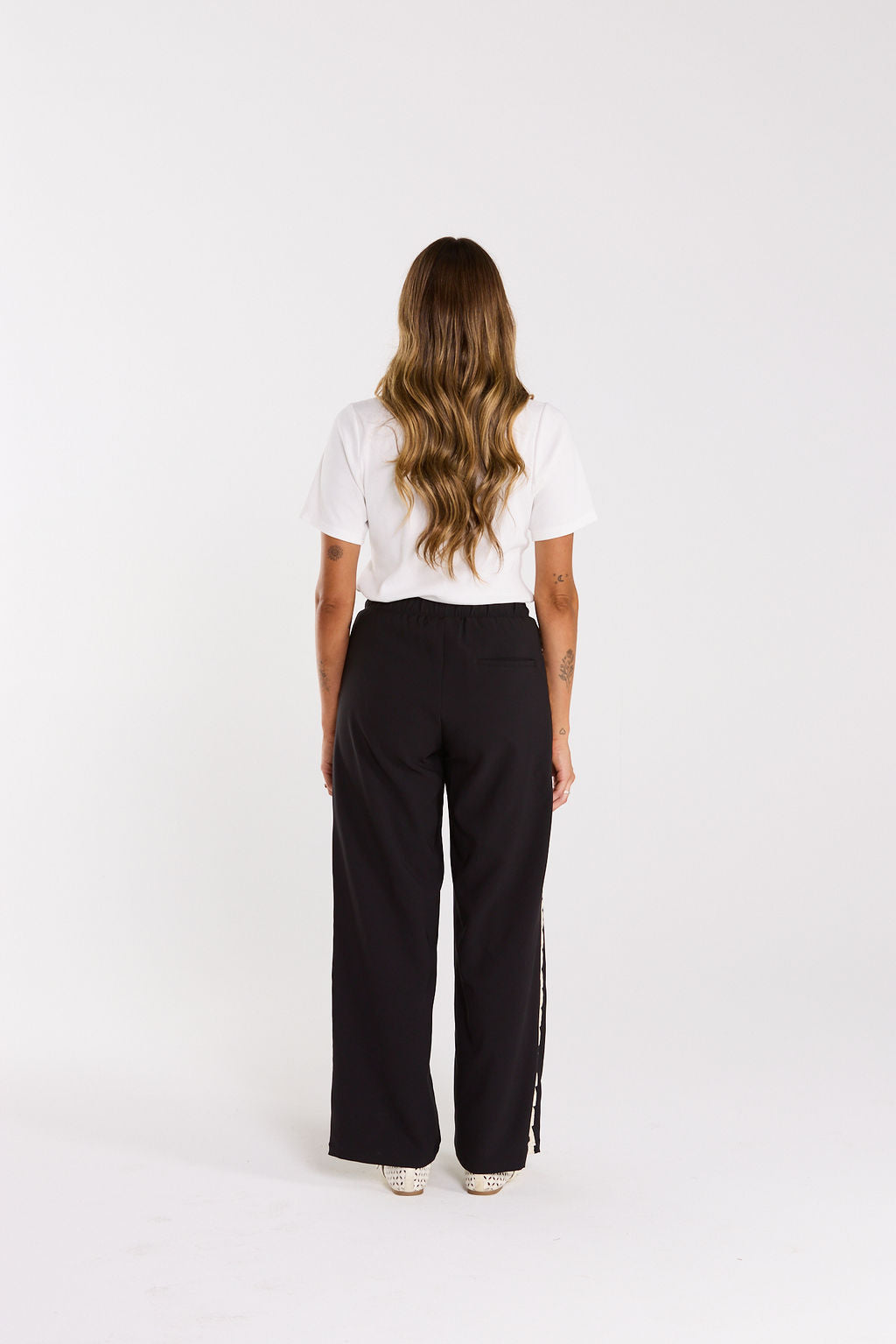 Nina Pant | Black