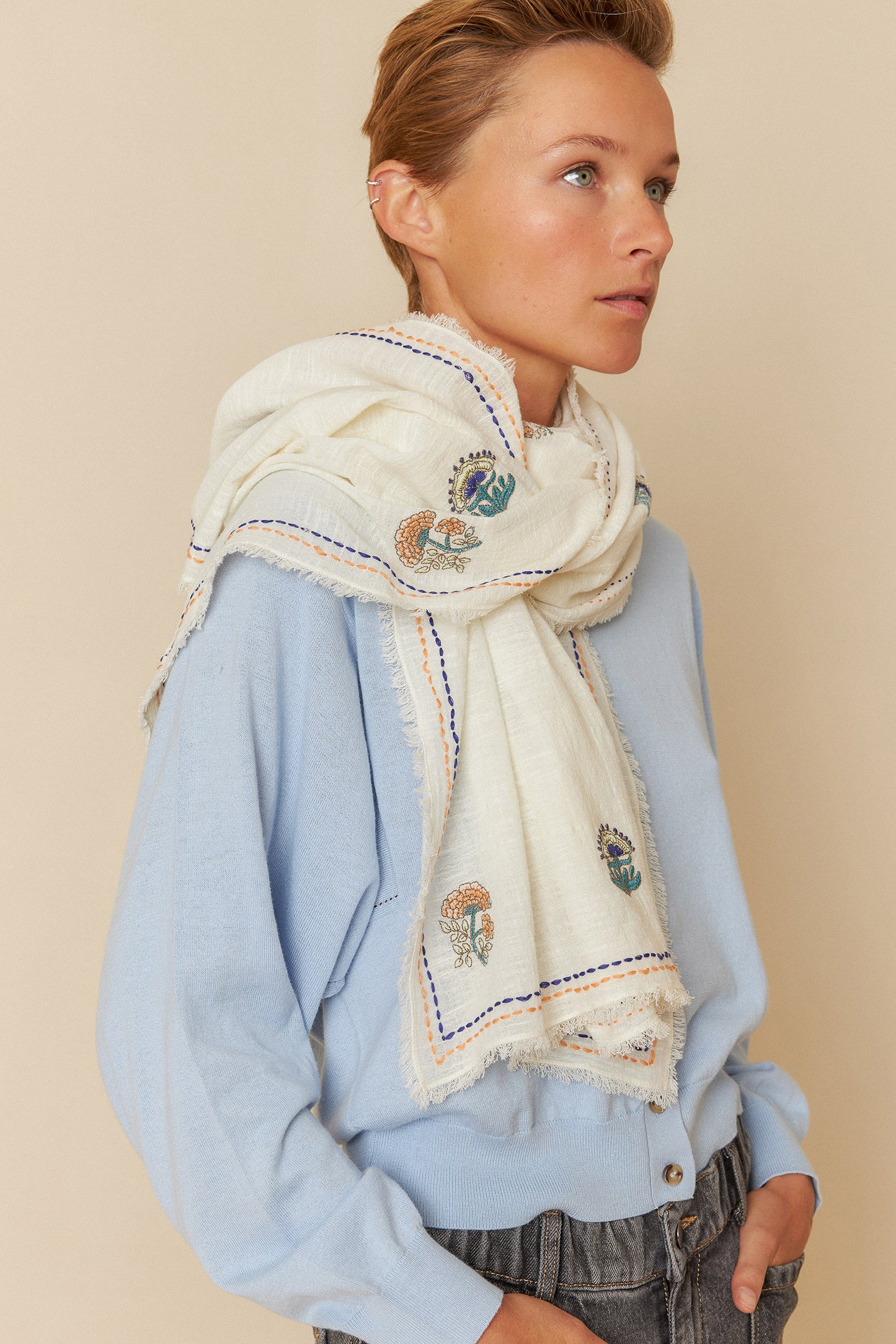 Indi and Cold EMBROIDERED BOUQUET SCARF