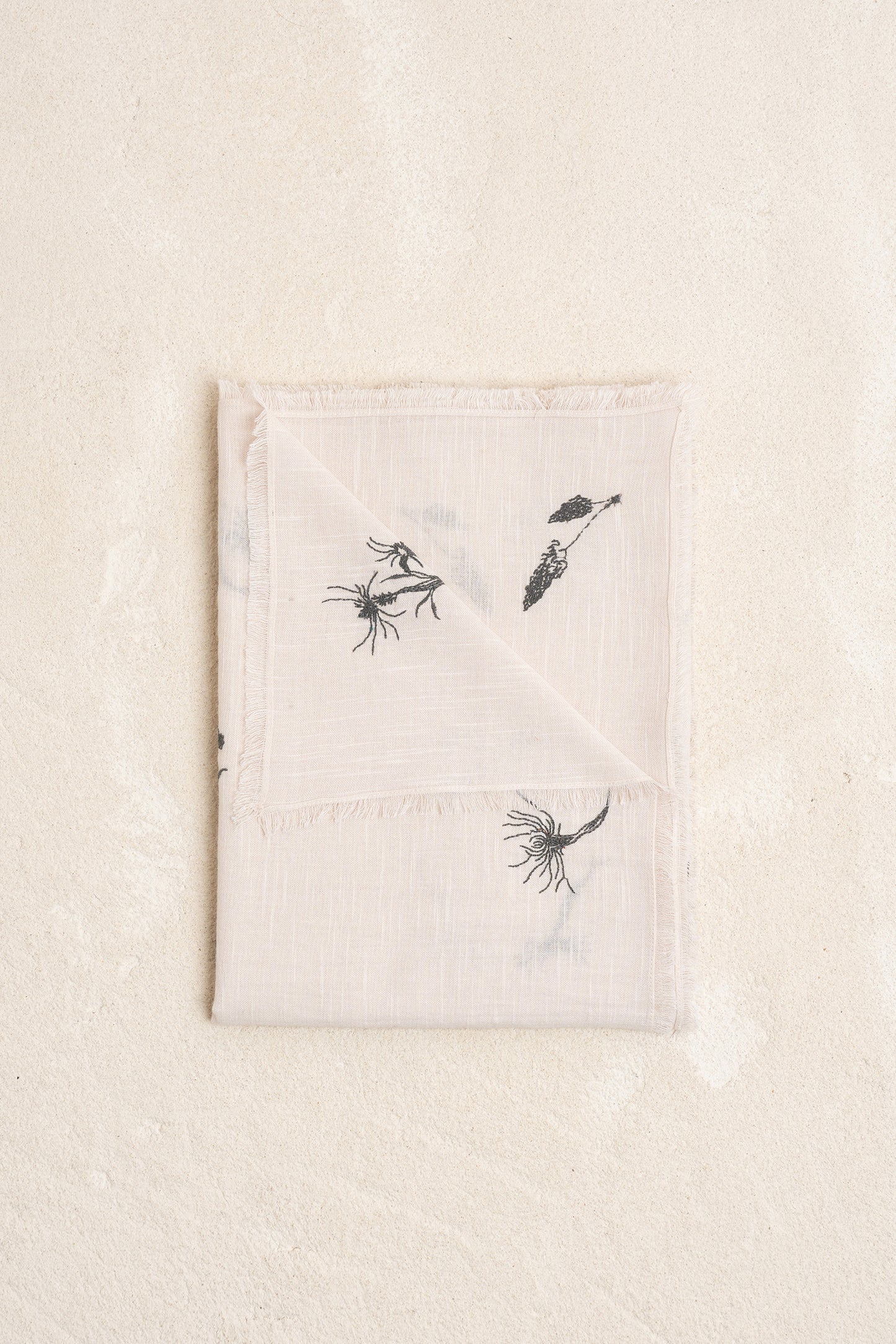 Indi & Cold FEATHER FLOWER SCARF